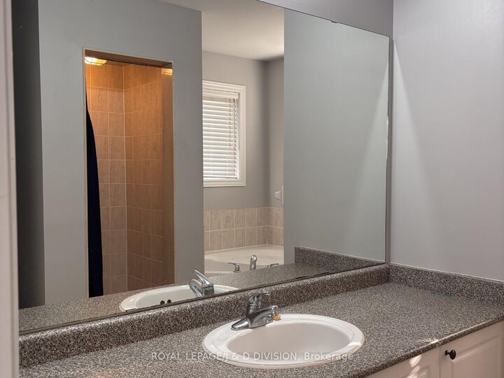 Property Photo:  44 Touchette Drive  ON L4N 6A1 