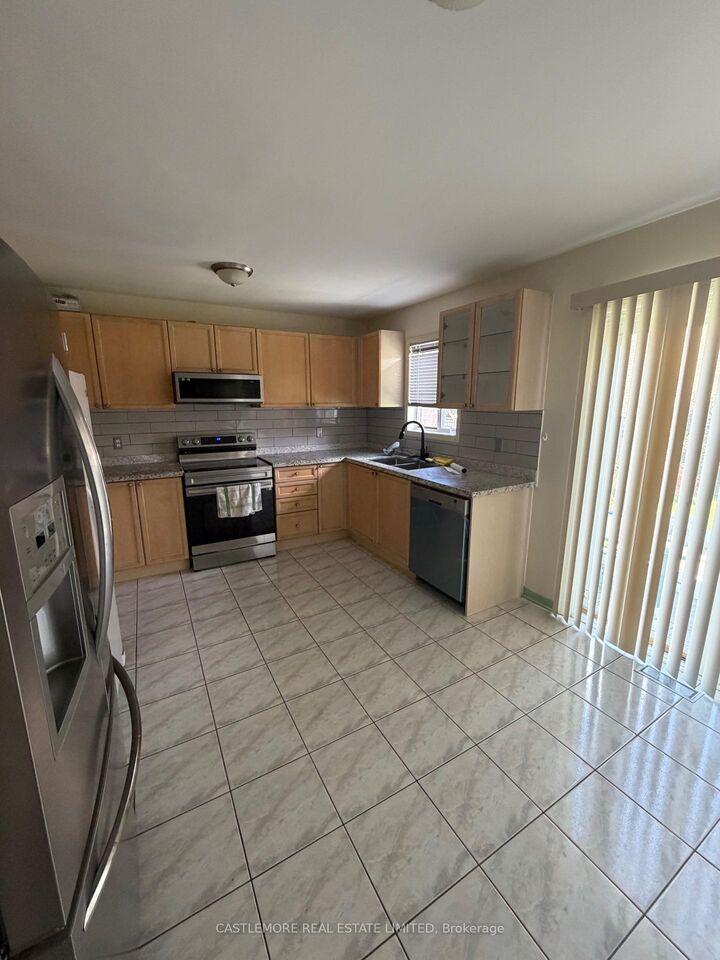 Property Photo:  127 Brisdale Drive  ON L7A 2H2 