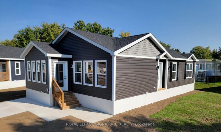 Property Photo: 18 Briar Wood Place ON L0L 1L0