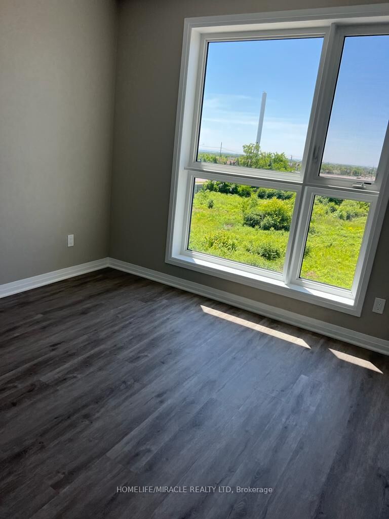 Property Photo: 95 Dundas Street West N/A 219 ON L6M 5N4