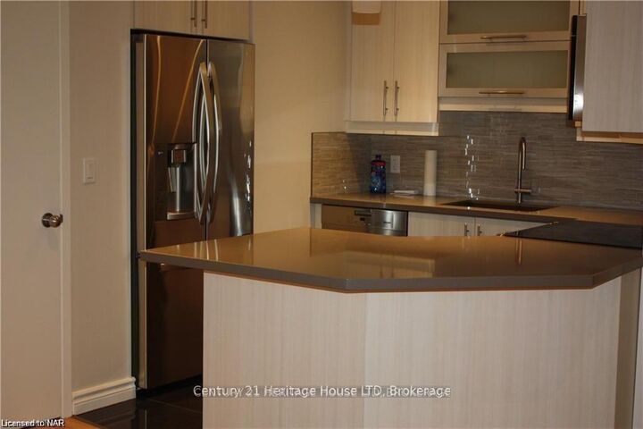 Property Photo:  238 Bertie Street 2  ON L2A 1Z3 