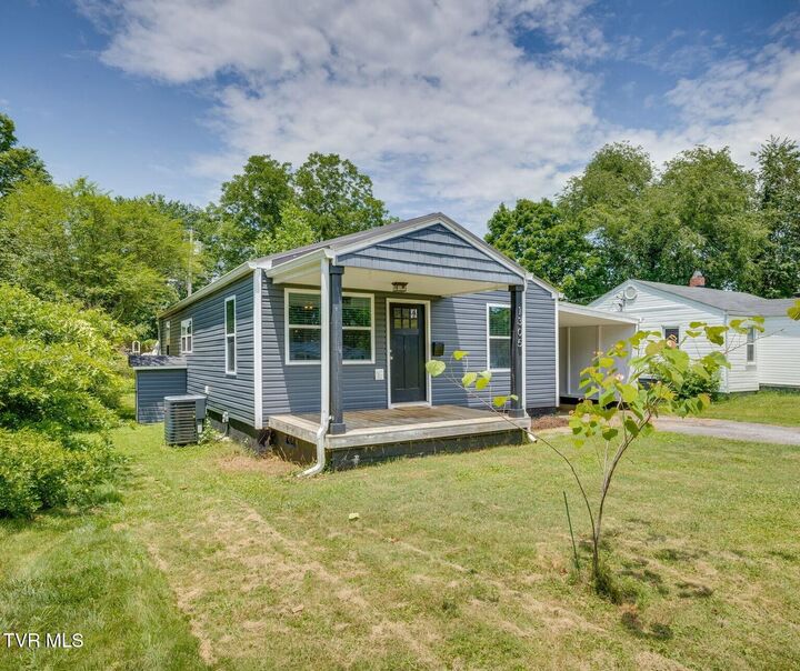 Property Photo:  1305 East Chilhowie Avenue  TN 37601 