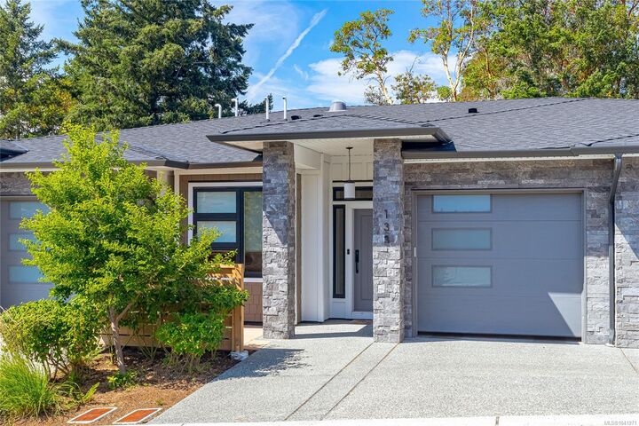 Property Photo: 1234 Viewtop Rd #133 BC V9L 5S7