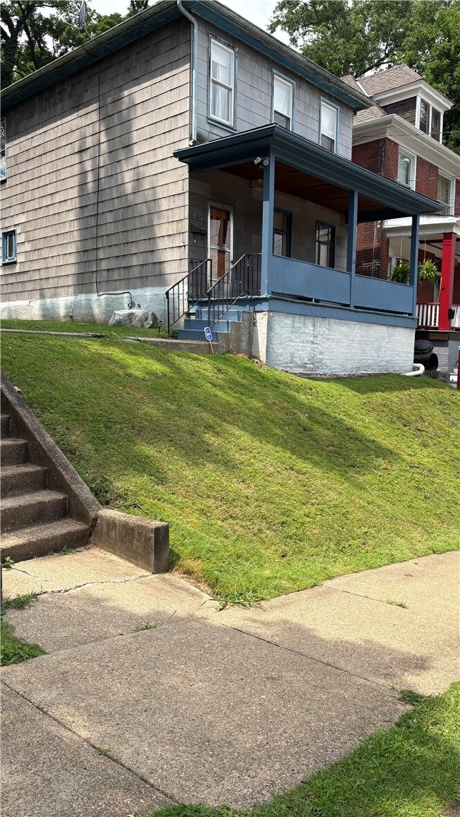 Property Photo:  2334 Manor  PA 15218 