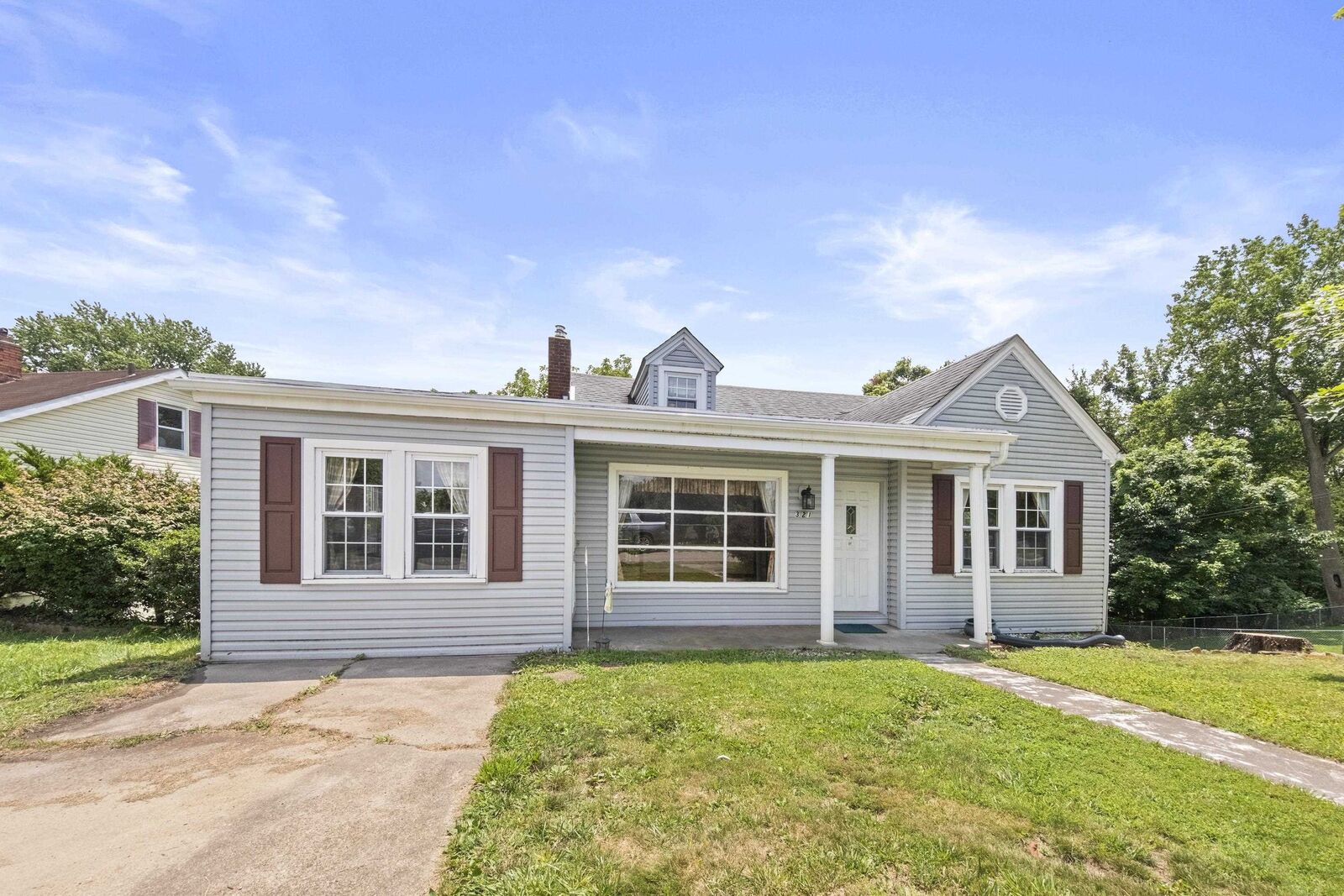 Property Photo: 321 Laurel Avenue KY 41101