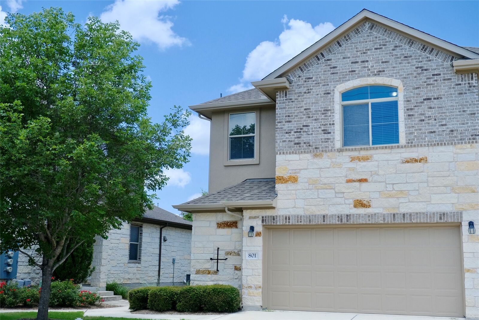 Property Photo: 2880 Donnell Drive 801 TX 78664