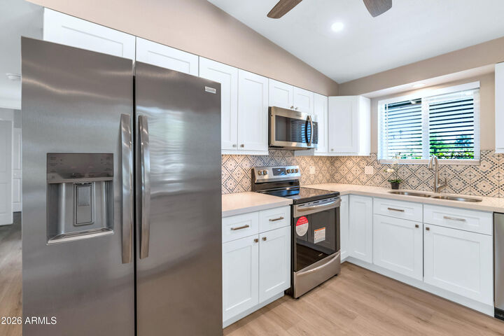 Property Photo: 10433 W Oakmont Drive AZ 85351