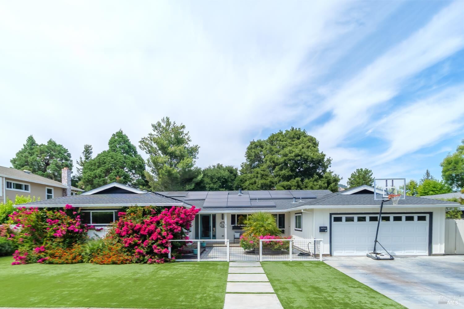 Property Photo:  18 Devonshire Drive  CA 94947 