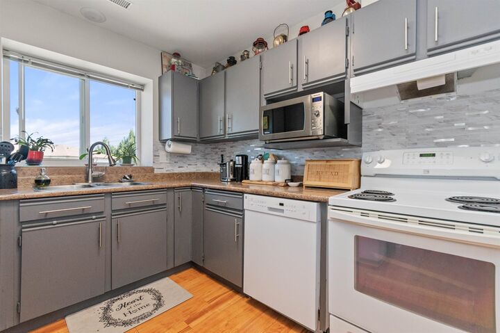 Property Photo:  45640 Storey Avenue 36  BC V2R 3C5 