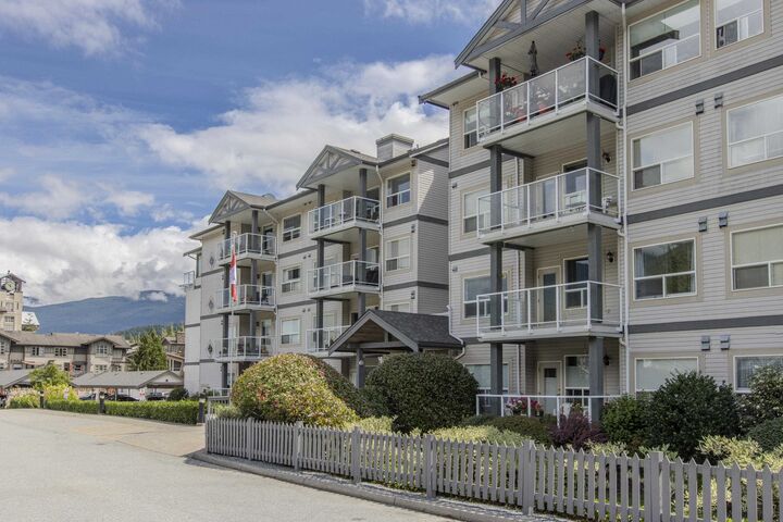 1203 Pemberton Avenue 207 — photo 1