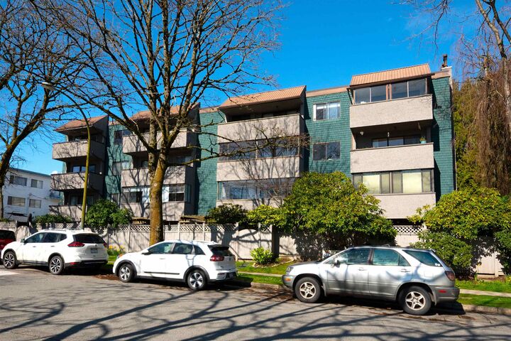 Property Photo: 8775 Cartier Street 405 BC V6P 4V3