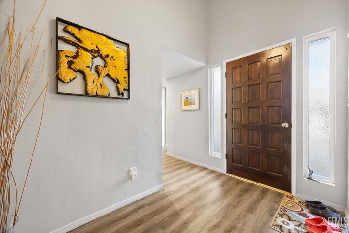Property Photo: 5600 Kirkside Drive G CA 93309