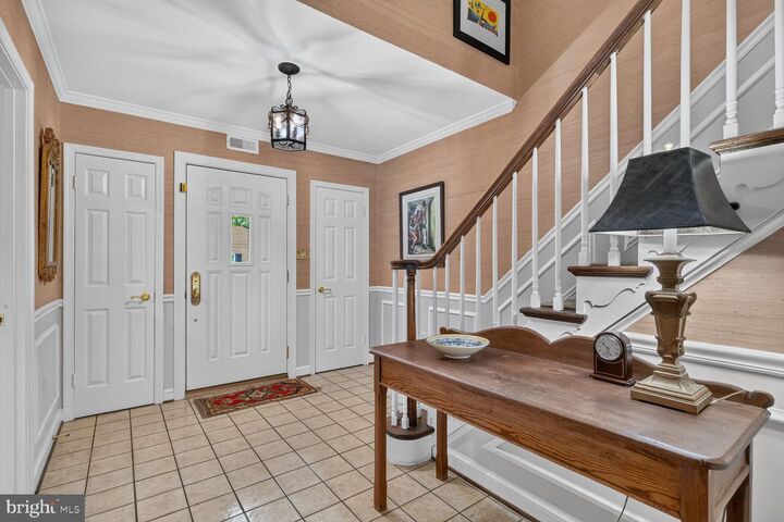 Property Photo: 2015 N Brandywine Street N VA 22207