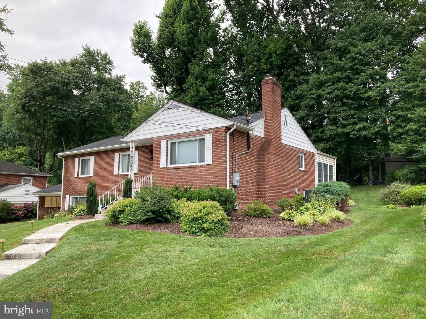 Property Photo: 3210 Patrick Henry Drive VA 22044
