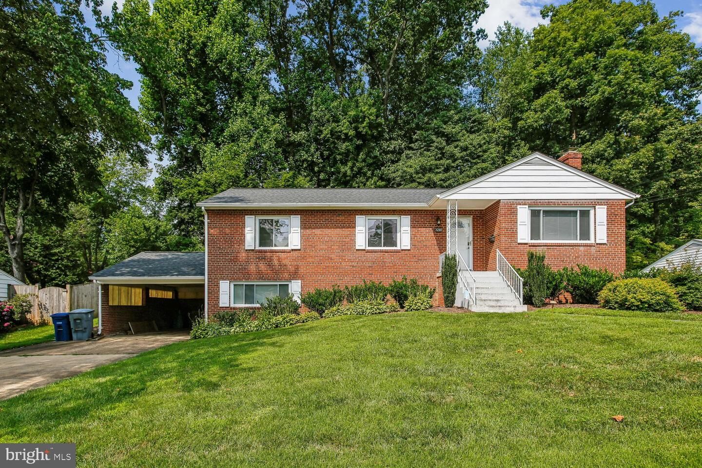 Property Photo:  3210 Patrick Henry Drive  VA 22044 