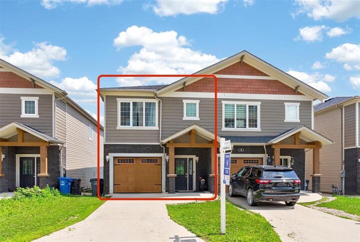 Property Photo:  75 Park East Drive  MB R3Y 0T8 