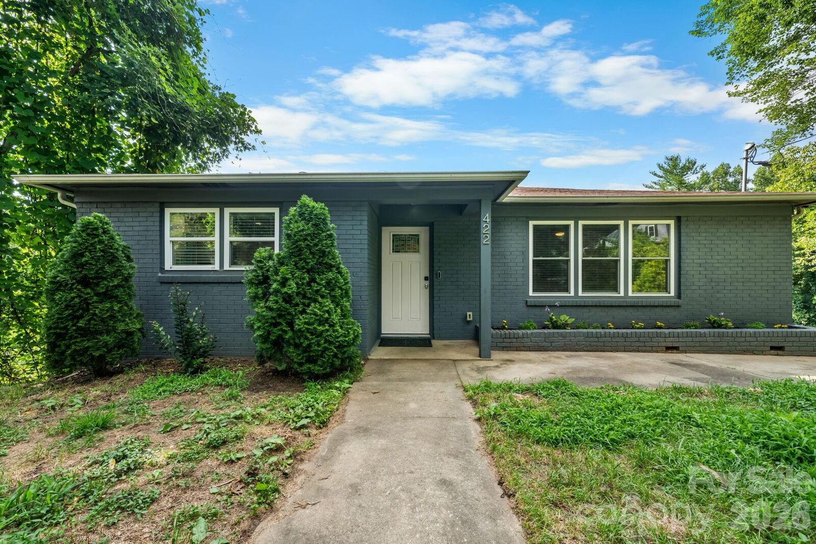 Property Photo:  422 Arlington Circle NW  NC 28645 