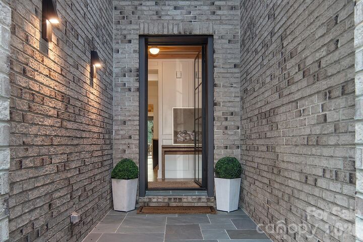 Property Photo:  1214 S Kings Drive A  NC 28207 