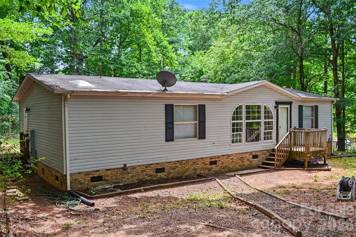 Property Photo: 176 Sharon Ridge Lane NC 28677