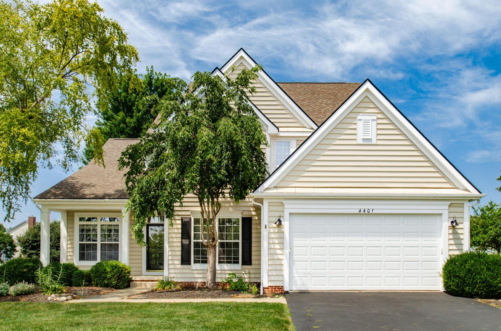 Property Photo:  4401 Kathryns Way  OH 43026 