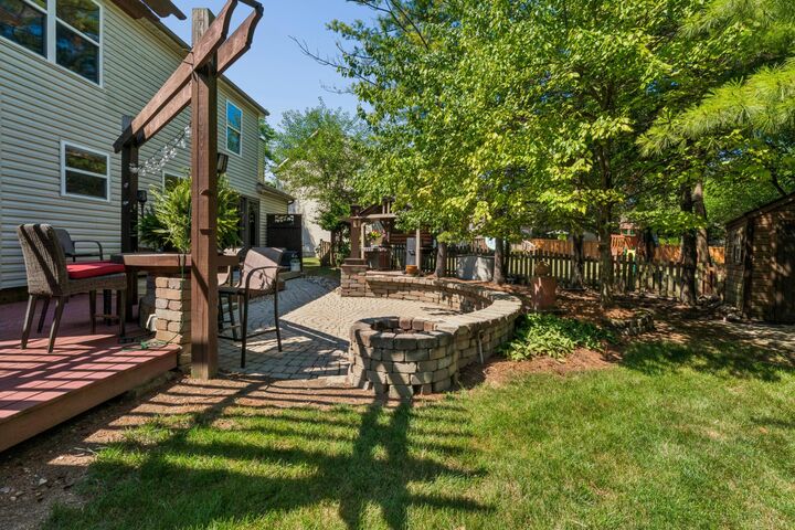 Property Photo: 3724 Pleasantbrook Drive OH 43026