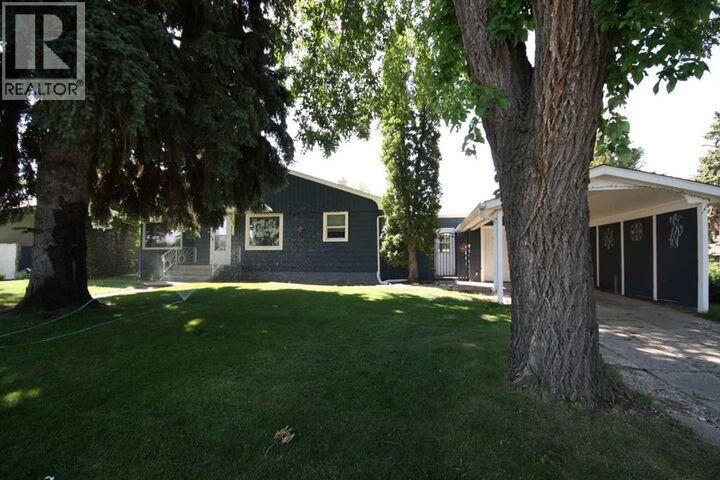 Property Photo:  507 2 Avenue West  AB T1R 0A9 