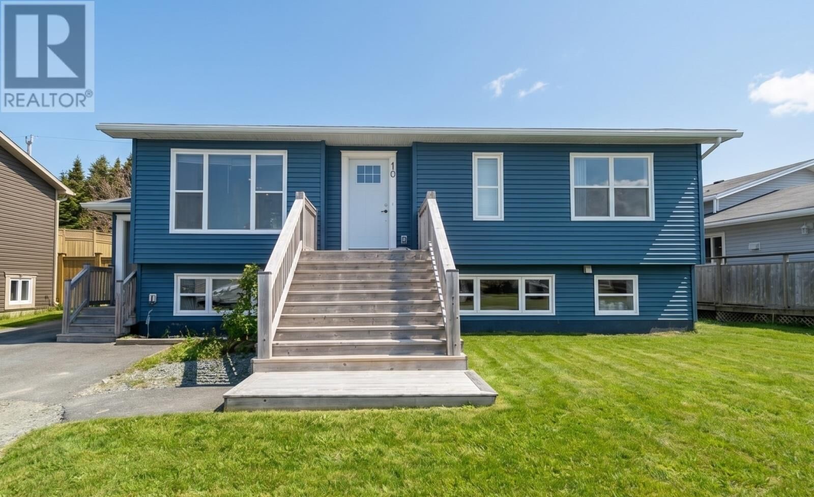 Property Photo: 10 Wyatt Boulevard NL A1N 3H5
