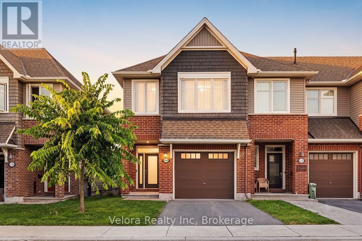 Property Photo: 644 Vivera Place ON K2S 2N1