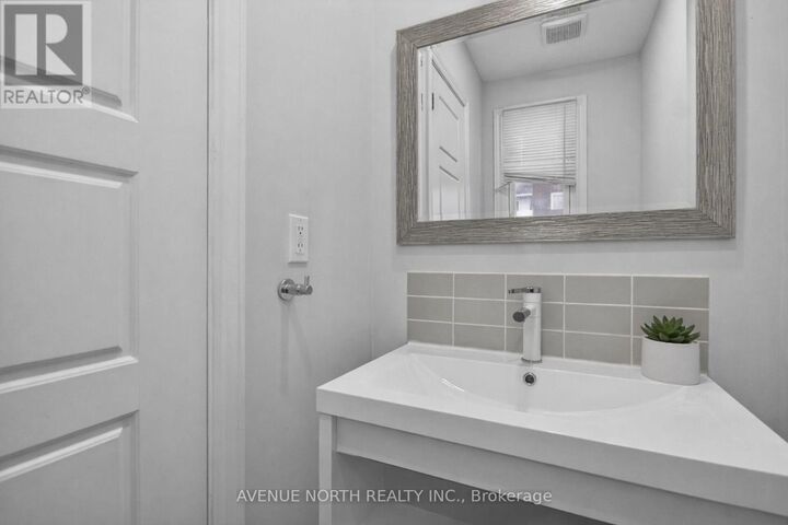 Property Photo:  419 Armonia Private 40  ON K1K 3Y2 
