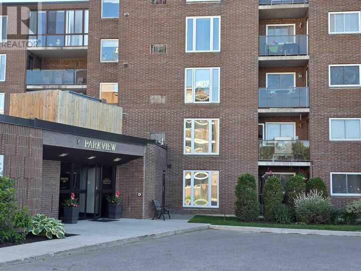 Property Photo: 303 Macdonald Ave # 208 ON P6B 6G4
