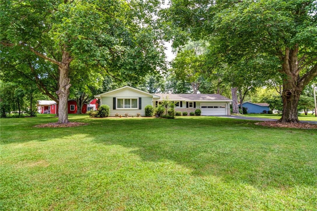 Property Photo: 630 Montgomery Lane IL 62526