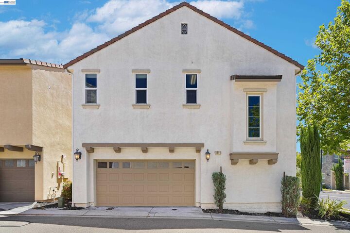 Property Photo:  3450 Bramante Ln  CA 94568 