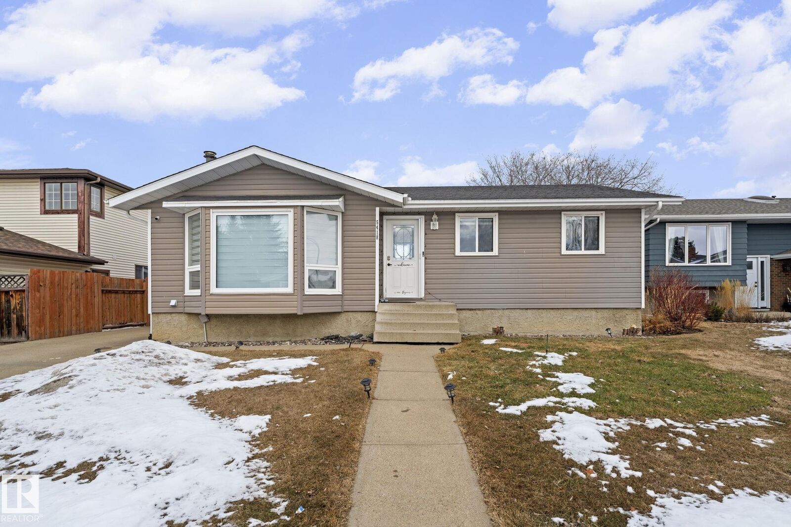 Property Photo: 5418 17A Avenue NW AB T6L 1L2