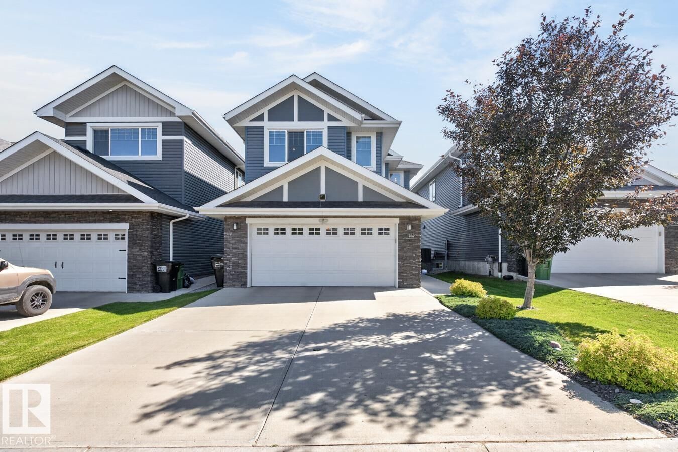Property Photo: 1706 Tanager Close NW AB T5S 0M5