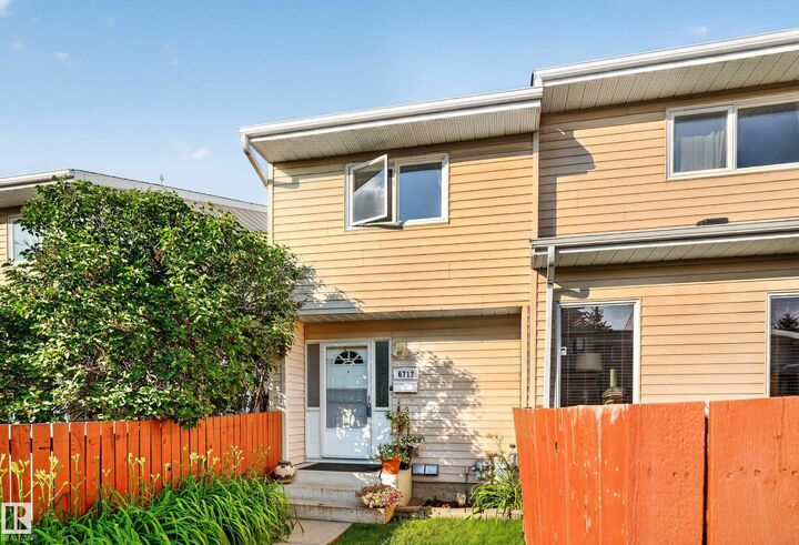 Property Photo:  6712 36A Avenue NW  AB T6K 1S3 