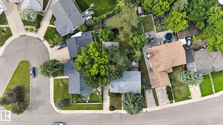 Property Photo: 4712 131 Avenue NW AB T5A 3G6