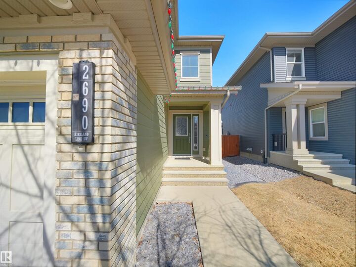Property Photo:  2690 Kirkland Link Link SW  AB T6W 2A5 