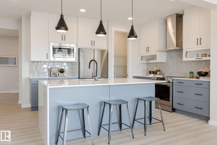 Property Photo: 81 Rosa Crescent AB T8N 8G5