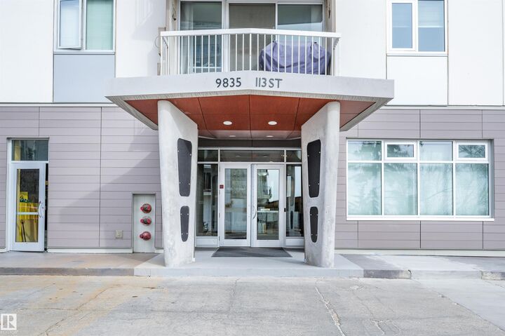 Property Photo: 9835 113 Street NW 1402 AB T5K 1N4