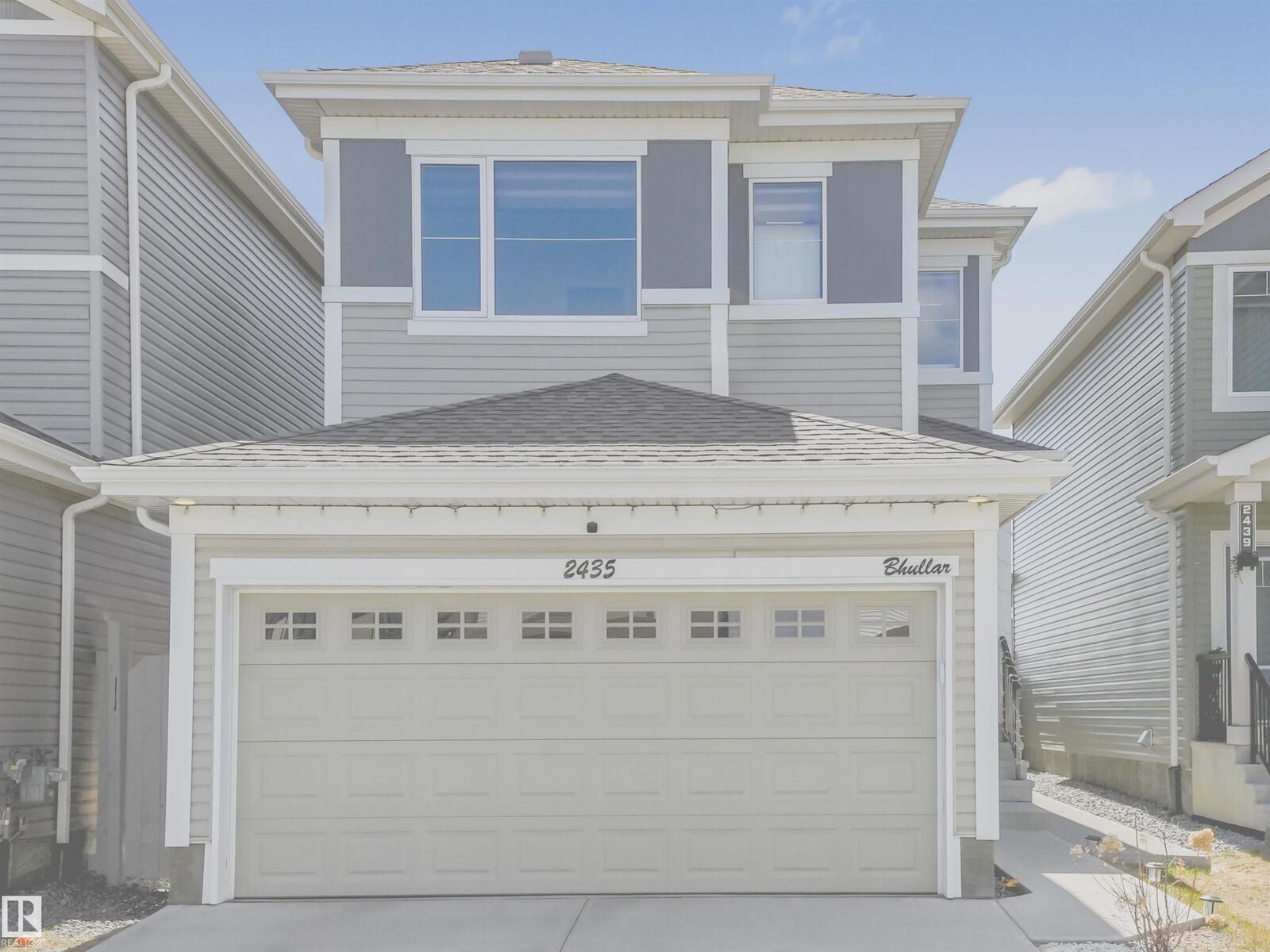 Property Photo:  2435 12 Avenue NW  AB T6T 2M6 
