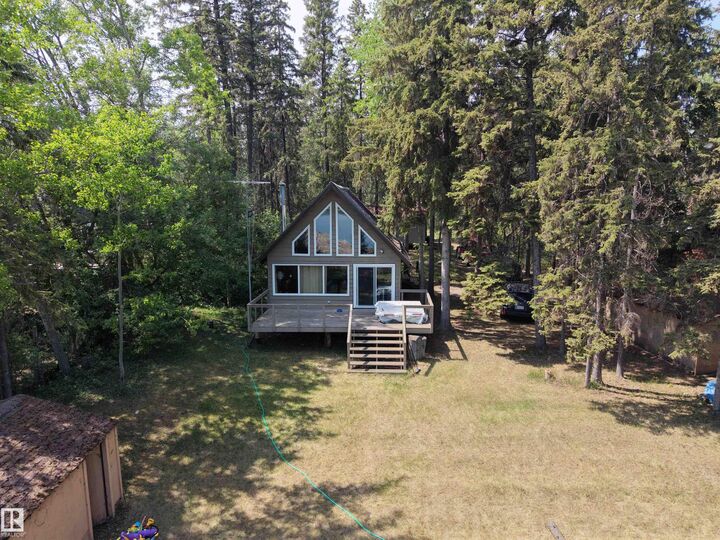 Property Photo:  4307 Spruce Point(E)  AB T0E 1V0 