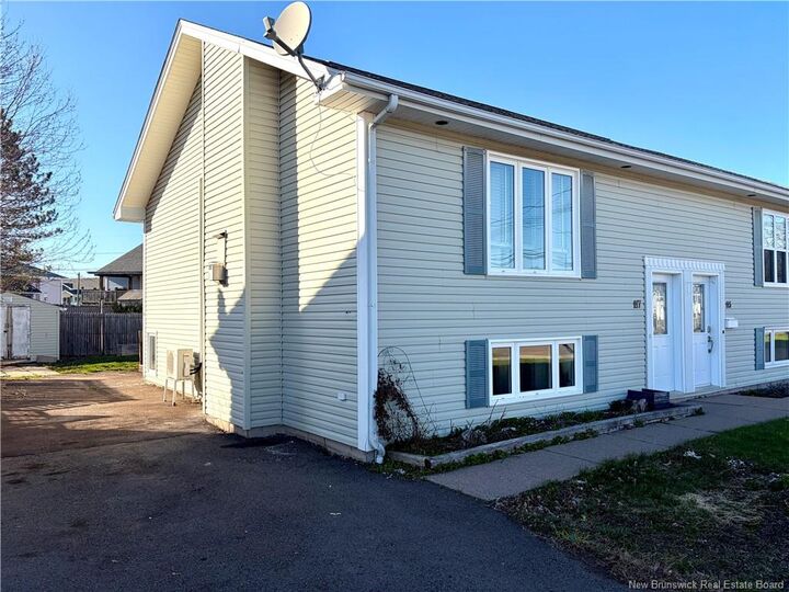 Property Photo:  117 Lonsdale Drive  NB E1G 3H9 