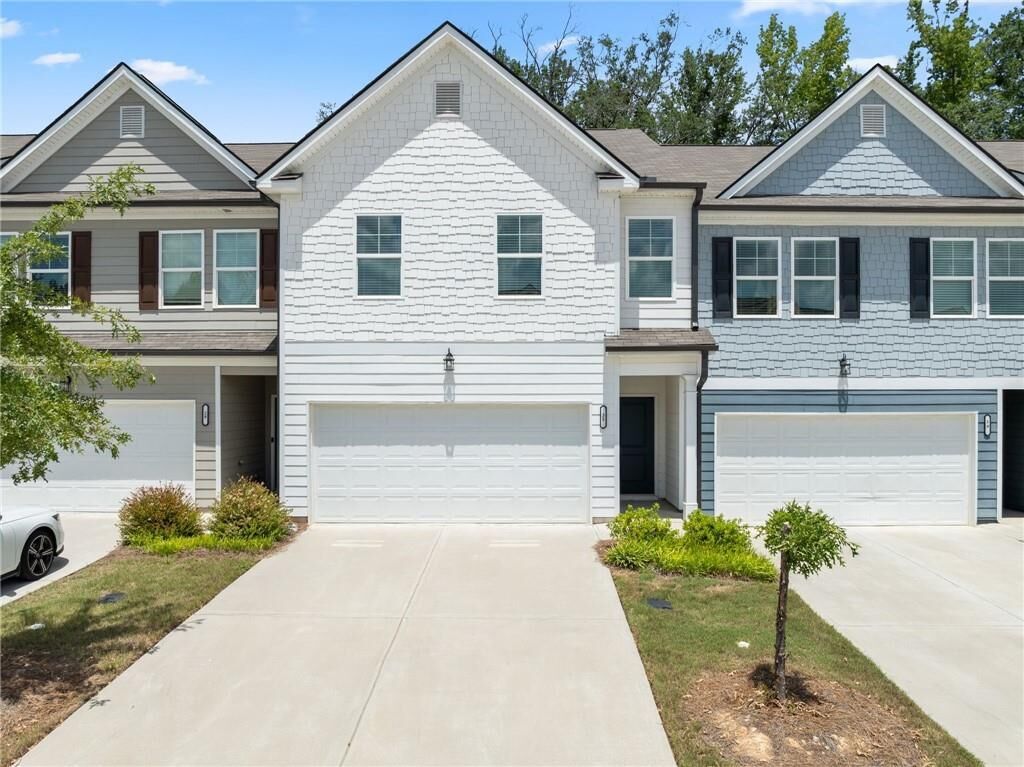 Property Photo: 35 Buckingham Lane GA 30548