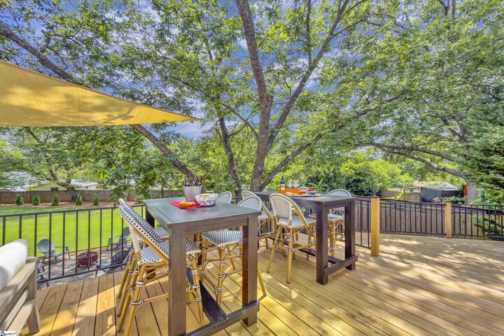 Property Photo: 419 Willow Springs Drive SC 29607