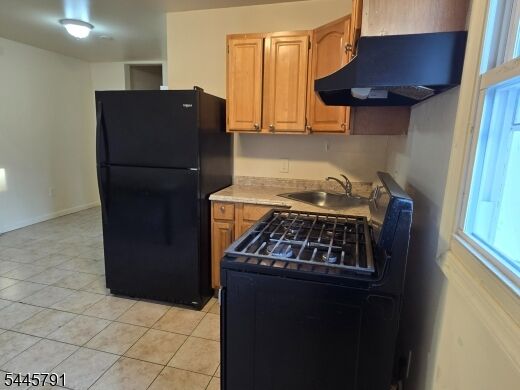 Property Photo: 763 W Grand Ave 2 R NJ 07065