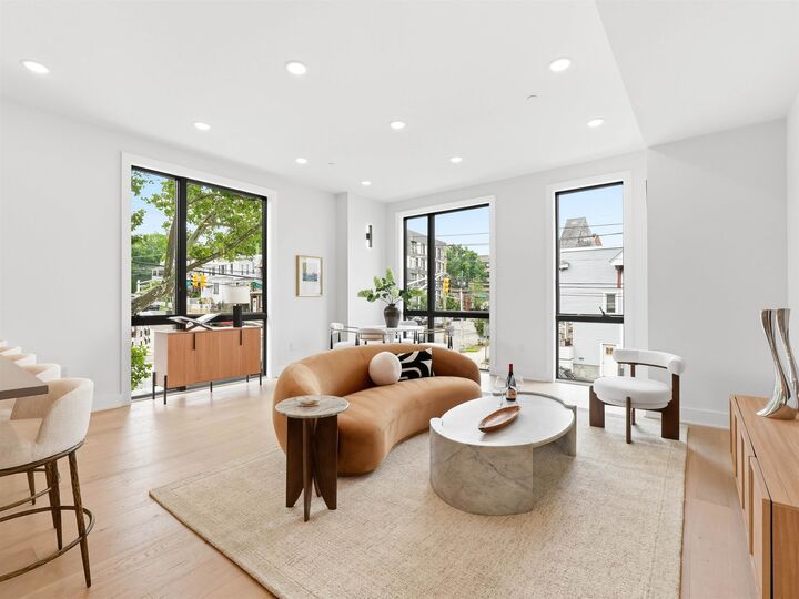 Property Photo:  256 Claremont Ave 2  NJ 07305 