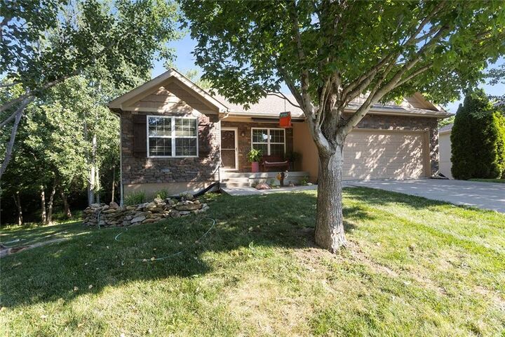 Property Photo:  4304 NE 85th Street  MO 64156 