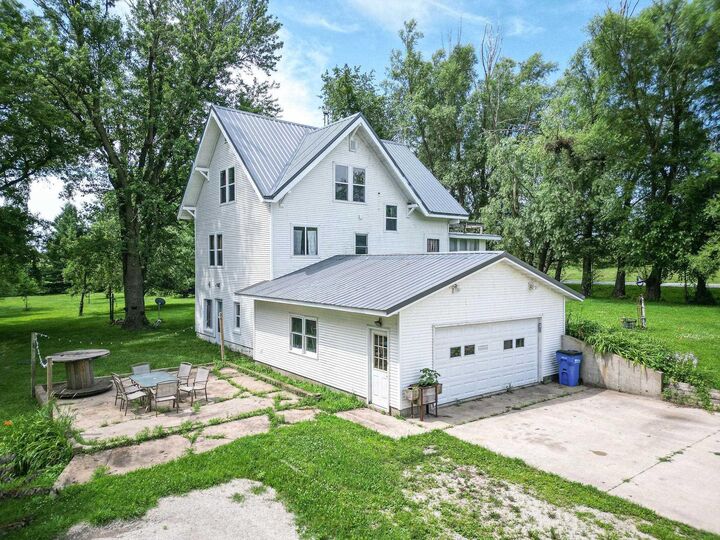 Property Photo:  1563 Piedmont Avenue  IA 50676 