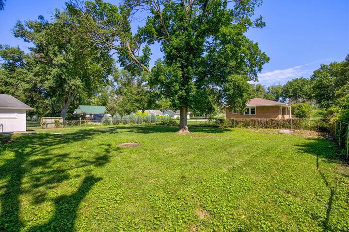 Property Photo:  1509 Jefferson Street  IA 50233 