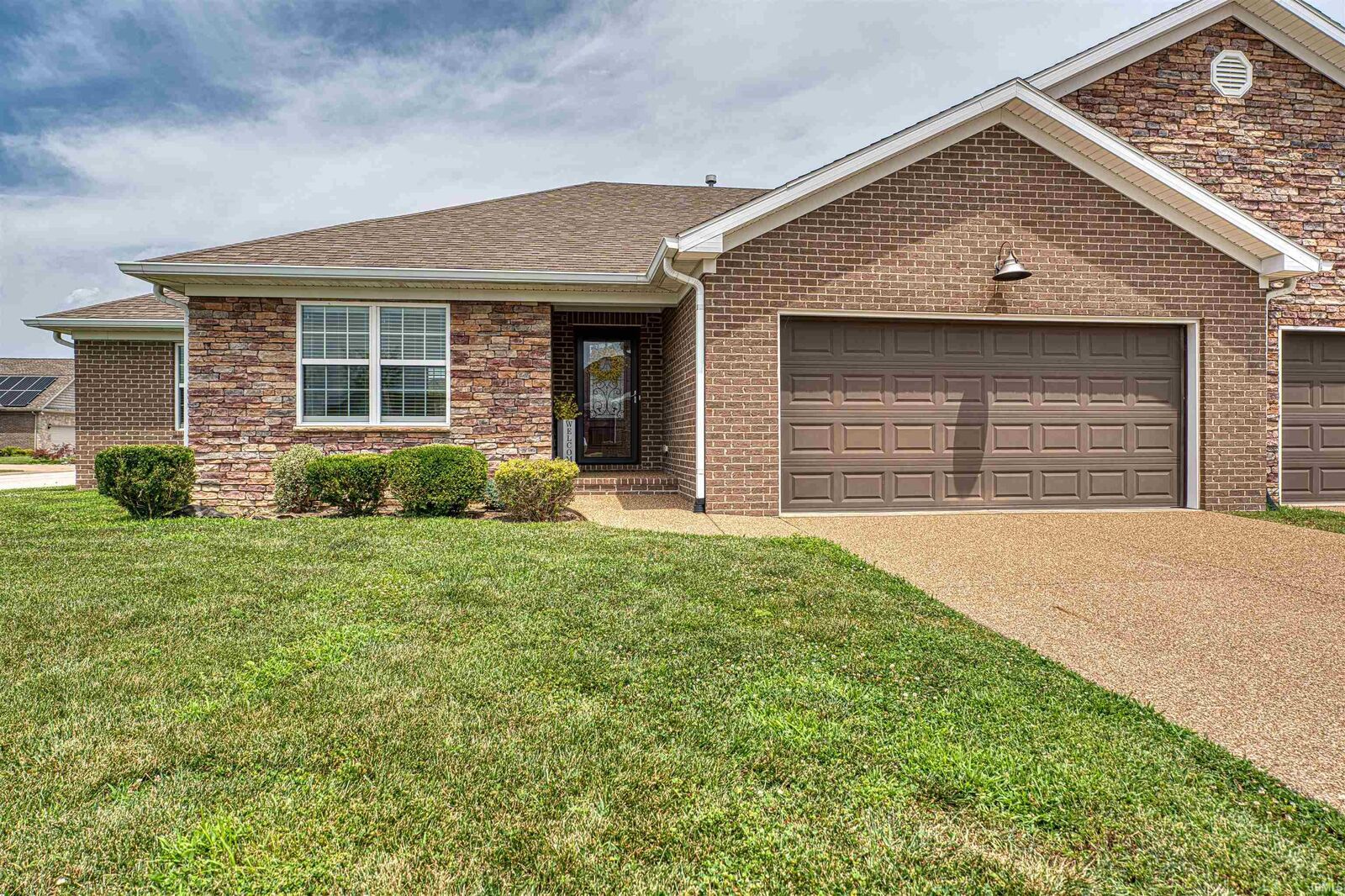 Property Photo:  9940 Arbor Lake Drive  IN 47630 